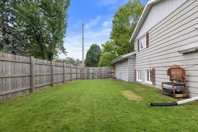 1129  Bluebird Ln, Racine, WI 53182 - Photo 29