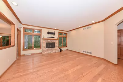 W71N428  Mulberry Ave, Cedarburg, WI 53012 - Photo 7