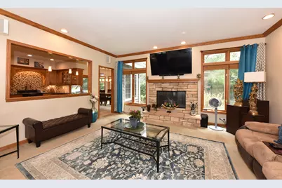 W71N428  Mulberry Ave, Cedarburg, WI 53012 - Photo 11