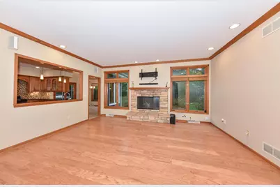 W71N428  Mulberry Ave, Cedarburg, WI 53012 - Photo 9