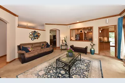 W71N428  Mulberry Ave, Cedarburg, WI 53012 - Photo 9