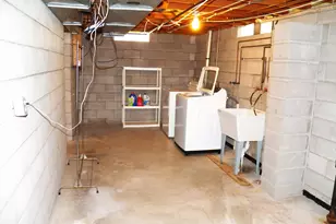 722 S 31st St, Manitowoc, WI 54220 - Photo 17
