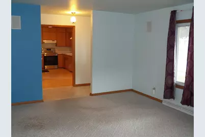 722 S 31 St, Manitowoc, WI 54220 - Photo 7
