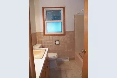 722 S 31 St, Manitowoc, WI 54220 - Photo 5