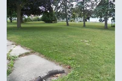 722 S 31 St, Manitowoc, WI 54220 - Photo 25