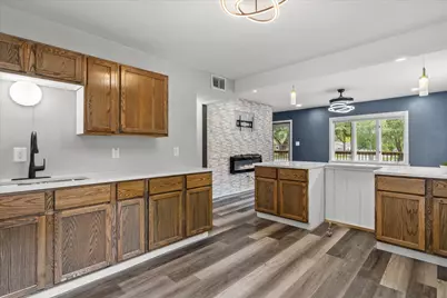 5277 N 51st Blvd, Milwaukee, WI 53218 - Photo 9