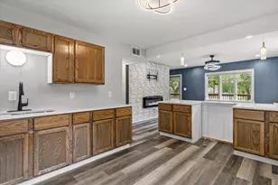 5277 N 51st Blvd, Milwaukee, WI 53218 - Photo 9
