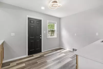 5277 N 51st Blvd, Milwaukee, WI 53218 - Photo 11