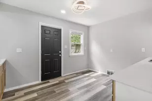5277 N 51st Blvd, Milwaukee, WI 53218 - Photo 11