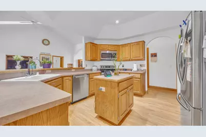 1828  Blackfoot Ct, Grafton, WI 53024 - Photo 7