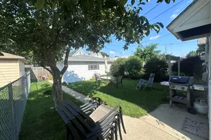 3459 N Bremen St, Milwaukee, WI 53212 - Photo 5