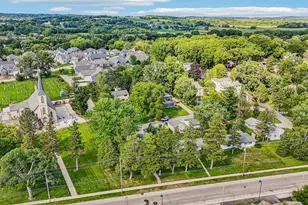 425 W Wisconsin Ave, Pewaukee, WI 53072 - Photo 27