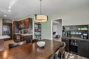 425 W Wisconsin Ave, Pewaukee, WI 53072 - Photo 9