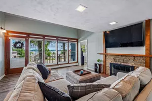 425 W Wisconsin Ave, Pewaukee, WI 53072 - Photo 7