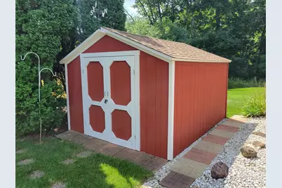 3165 S Manor Ct, New Berlin, WI 53151 - Photo 37