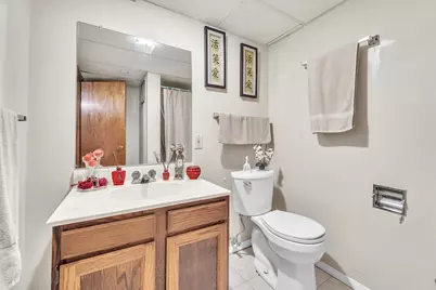 4960 N 73rd St, Milwaukee, WI 53218 - Photo 9