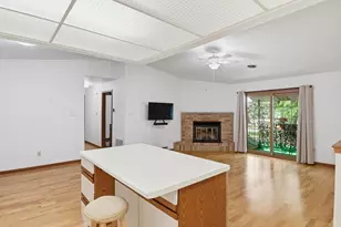 7040 Mariner Dr, Racine, WI 53406 - Photo 9