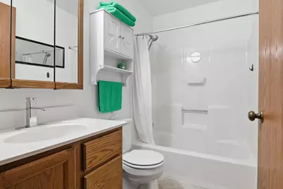7040  Mariner Dr #202, Racine, WI 53406 - Photo 11