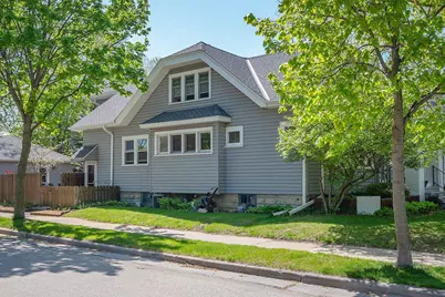5074 N Hollywood Ave, Whitefish Bay, WI 53217 - Photo 3