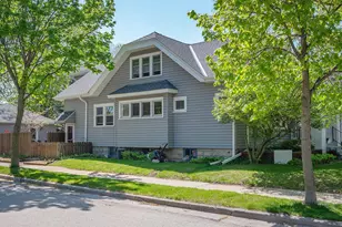 5074 N Hollywood Ave, Whitefish Bay, WI 53217 - Photo 3