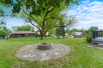 409  Red Coat Ct, Racine, WI 53185 - Photo 41