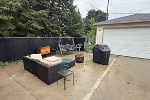 1616 E Eden Pl, Saint Francis, WI 53235 - Photo 3