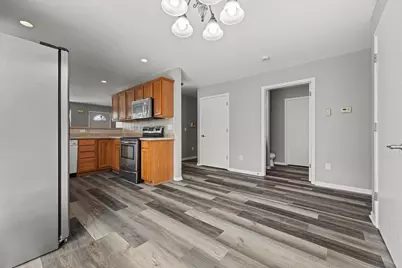 1246  Lombardi Way, Waukesha, WI 53186 - Photo 7