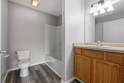 1246  Lombardi Way, Waukesha, WI 53186 - Photo 17