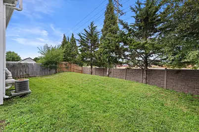 1246  Lombardi Way, Waukesha, WI 53186 - Photo 27