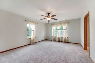 755  Meadowview Ln, Johnson Creek, WI 53038 - Photo 9