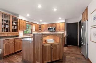 8715 108th Ave, Pleasant Prairie, WI 53158 - Photo 3