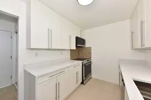 7001 N Green Bay Ave, Glendale, WI 53209 - Photo 13