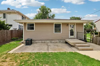 146  Harrison Ave, Waukesha, WI 53186 - Photo 39