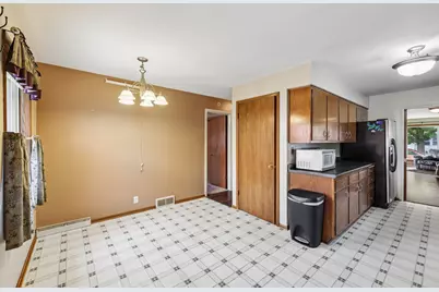 146  Harrison Ave, Waukesha, WI 53186 - Photo 21