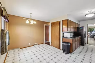 146 Harrison Ave, Waukesha, WI 53186 - Photo 21
