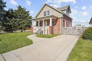1612 Bryn Mawr Ave, Racine, WI 53403 - Photo 1