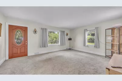 1161 N 8th Ave, West Bend, WI 53090 - Photo 7