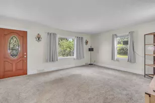 1161 N 8th Ave, West Bend, WI 53090 - Photo 7