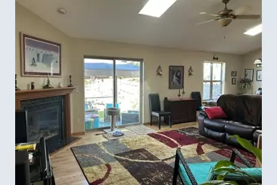250  Kuehl Dr #B, Iron Ridge, WI 53035 - Photo 9