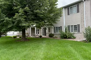 7123 Fieldview Dr, Racine, WI 53406 - Photo 1