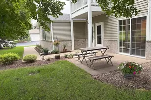7123 Fieldview Dr, Racine, WI 53406 - Photo 3