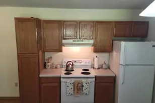 7123 Fieldview Dr, Racine, WI 53406 - Photo 7
