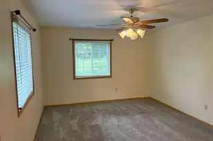 7123 Fieldview Dr, Racine, WI 53406 - Photo 19