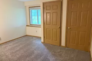 7123 Fieldview Dr, Racine, WI 53406 - Photo 15