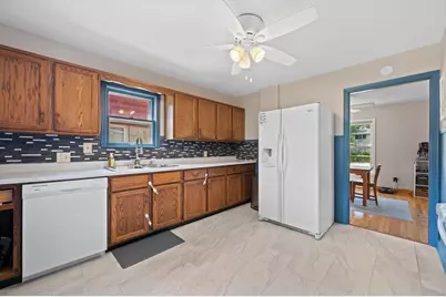 5700 N Sidney Pl, Glendale, WI 53209 - Photo 7