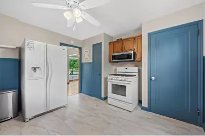 5700 N Sidney Pl, Glendale, WI 53209 - Photo 7
