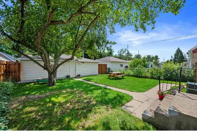 5700 N Sidney Pl, Glendale, WI 53209 - Photo 17