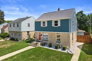 5700 N Sidney Pl, Glendale, WI 53209 - Photo 25