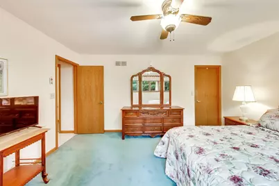 925  Tarrant Dr, Fontana, WI 53125 - Photo 17