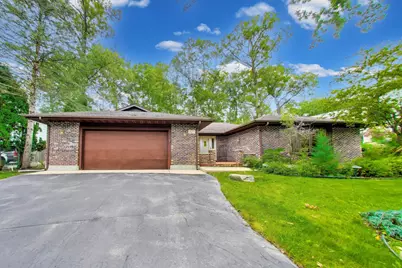 925  Tarrant Dr, Fontana, WI 53125 - Photo 1